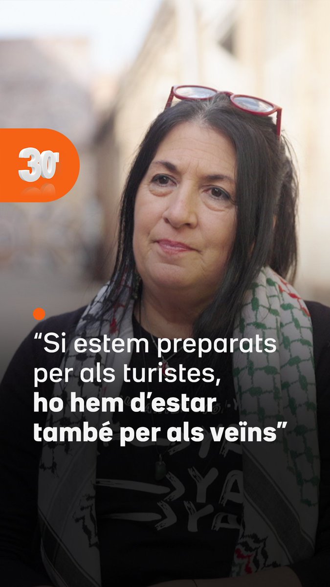 "Si estem preparats per rebre milions de turistes, que estan de pas, també ho hem d’estar per als veïns. Nosaltres som veïns. Contribuïm al creixement de la societat", diu l'activista Vicky Columba sobre la regularització #Regularització3Cat #30minuts3Cat