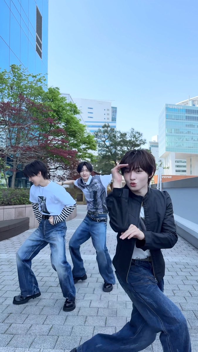 뀨뀨뀨 👀 KickFlip The 4th Mini Album "My First Kick" 2026.04.06 6PM (KST) Release! #킥플립 #KickFlip #My_First_Kick #눈에거슬리고싶어