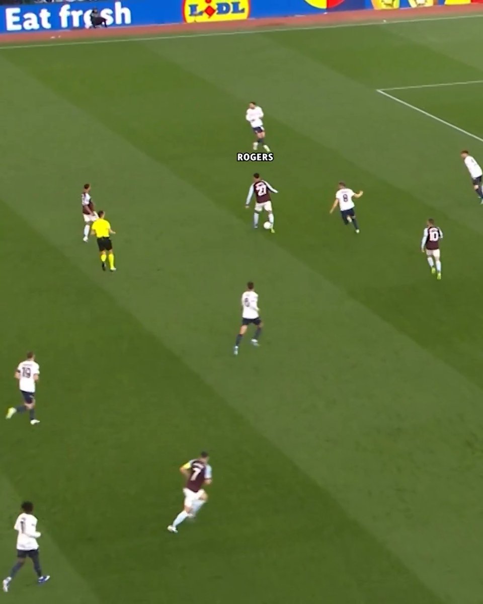 Morgan Rogers pulling the strings 🧵 #UEL | Aston Villa