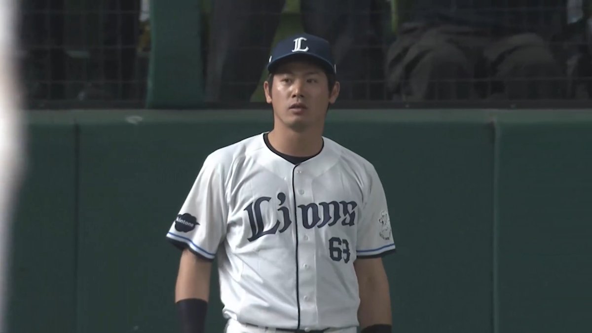 #岸潤一郎 選手がジャンピングキャッチ！ フェンス際の打球を捕球し、リードを守ります！ #seibulions #打破 #圧倒的至近距離