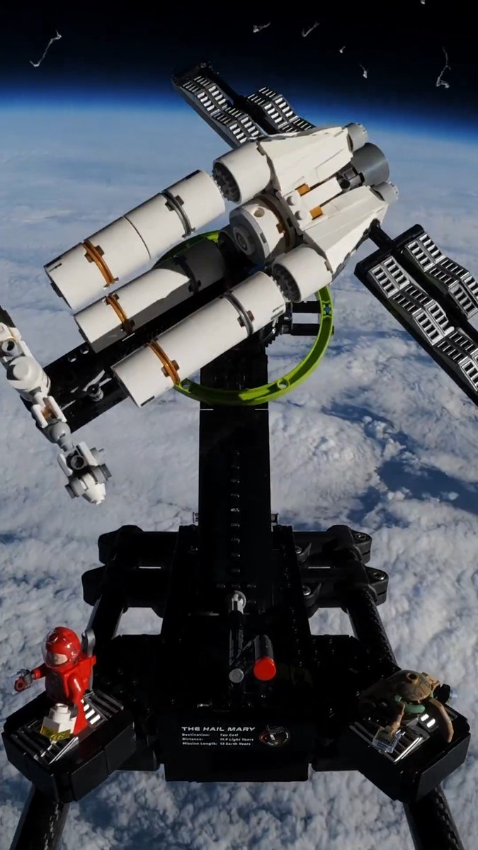 Highest altitude launch and retrieval of a LEGO set: 34,988 m (114,790 ft) by Sony Pictures UK 🎬 and Sent Into Space 🚀 The launch celebrated the launch of the movie Project Hail Mary starring Ryan Gosling