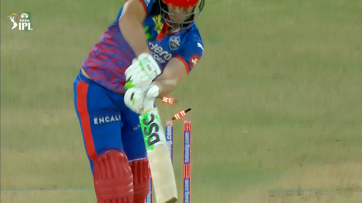 Two in two for Eshan Malinga! 🙌