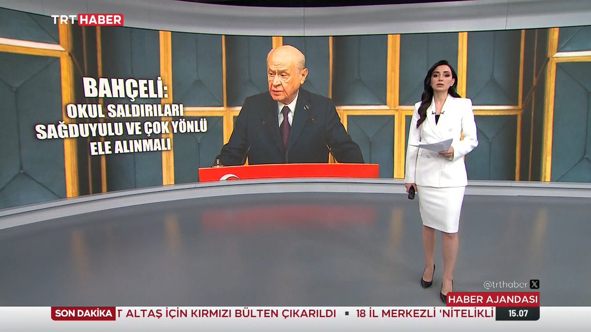 Evlatlarımız, geleceğimiz dijital bir kuşatma altındadır.