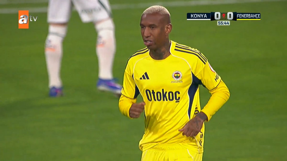 Fenerbahçe’de İsmail ve Cherif kenarda, Fred ve Talisca oyunda.