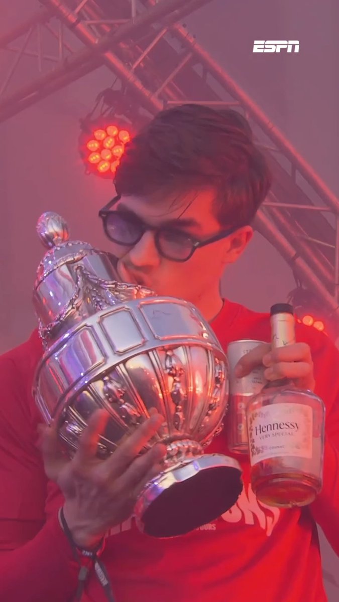 Selectie AZ feestelijk onthaald in Alkmaar 🎉🔴