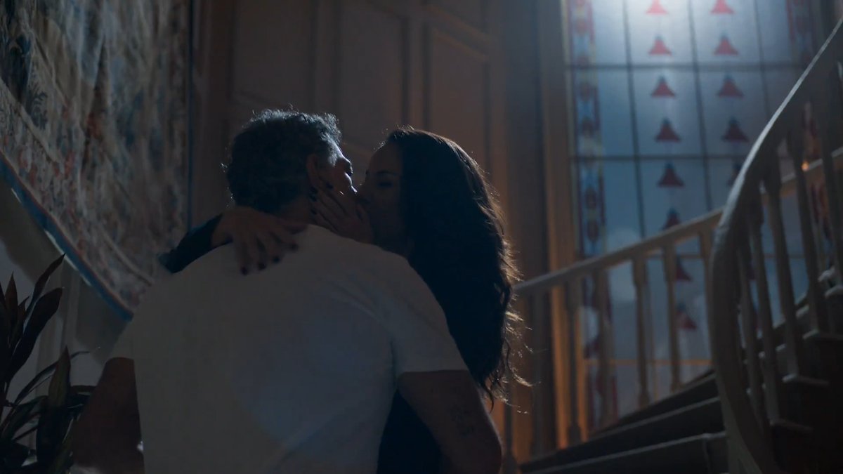 simplesmente GAG com esse BEIJÃO do Rogério e da Zenilda 🅰️🅰️😲 FINALMENTE NOSSO UNIÃO RONILDA VEIO AÍ, MOREEEES 🥰😍🔞🔥💘 OLD que #TrêsGraças tá imperdível, né, bbs? 💋 #TVGlobo