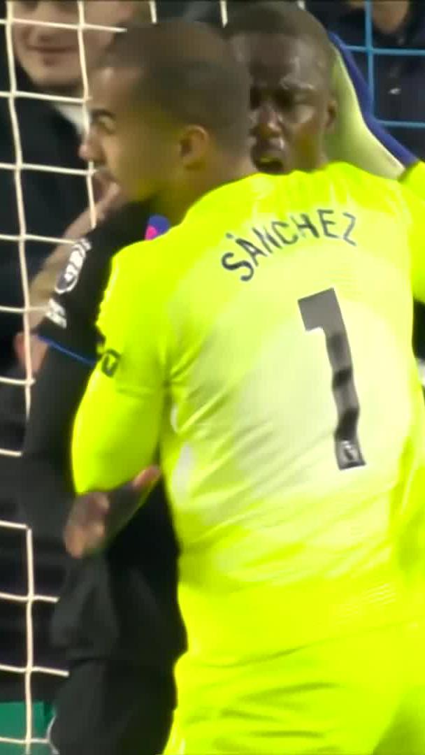 Trevoh Chalobah to the rescue for Chelsea 😤⛔ 📺 Stream #BHACHE on DStv:
