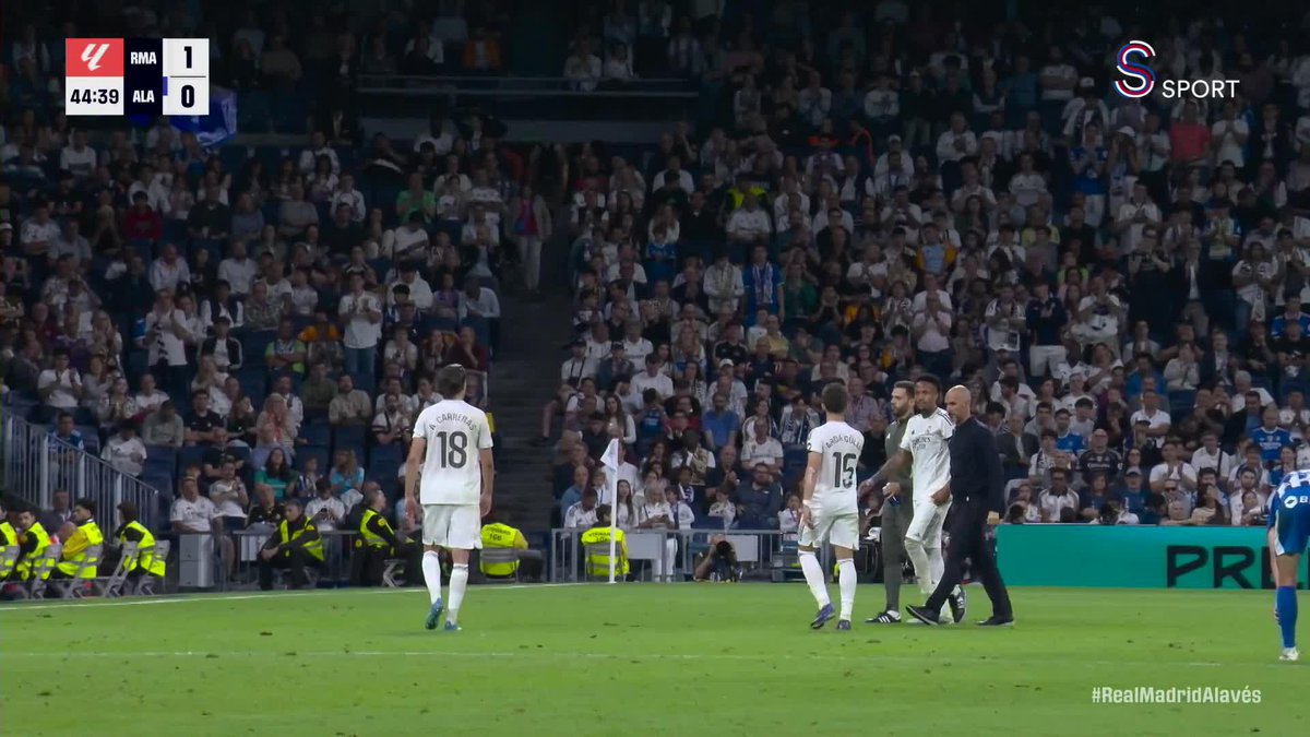 Az önce gole yaklaşan Militao, sakatlanarak kenara geldi!