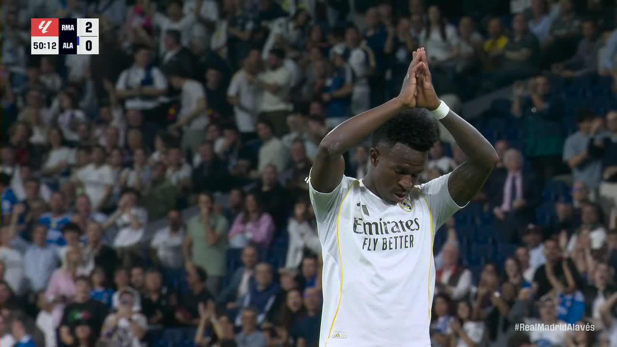 Vinicius Jr. apologizing to the fans after scoring 🤍🤍🤍