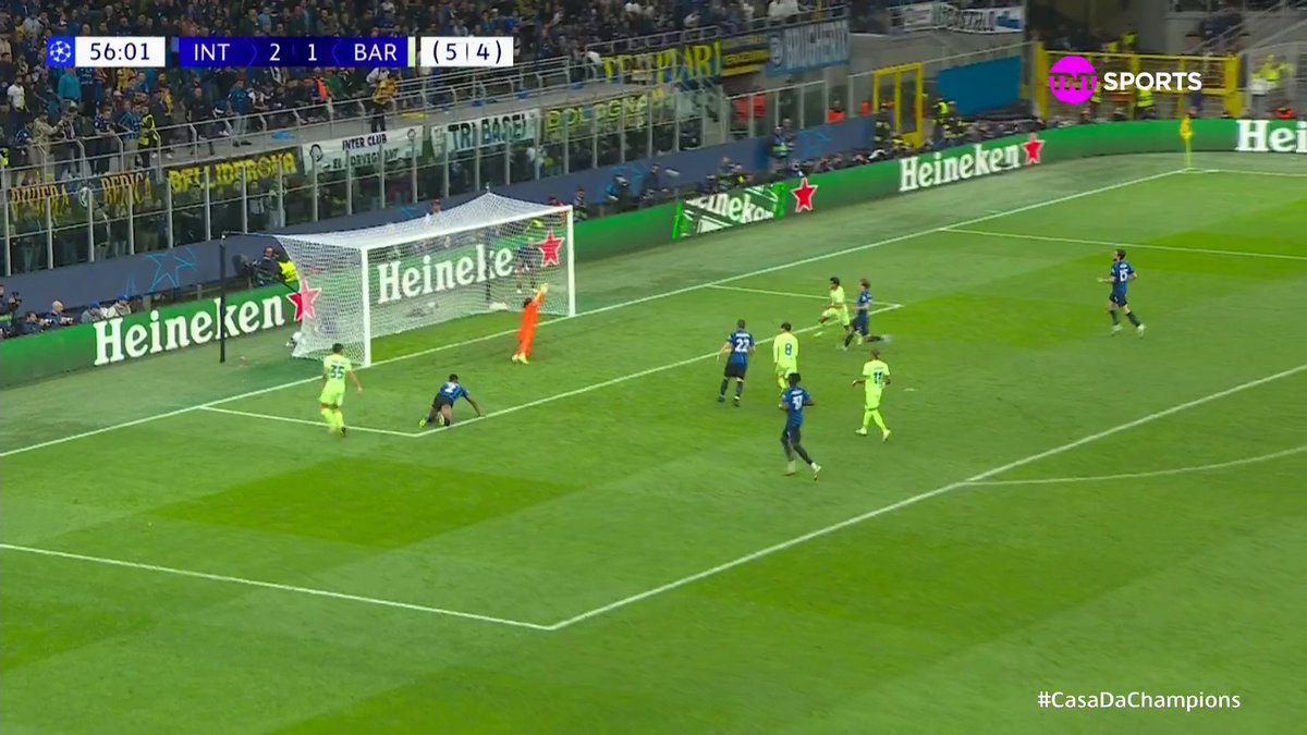 Até hoje eu tenho essa dúvida: Gol perdido do Eric García ou milagre do Sommer?