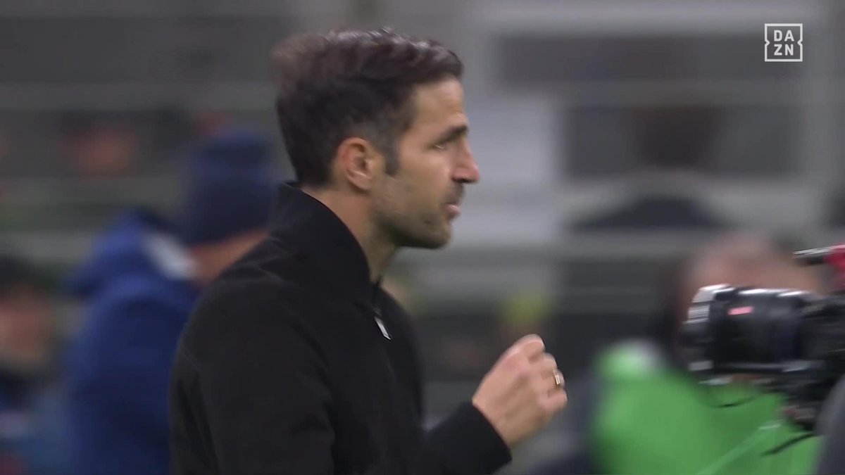 La forma más cruel de despertarte de un sueño😢 El gesto de Cesc y de los jugadores del Como tras caer en semifinales de Coppa Italia🥺 #CoppaItalia