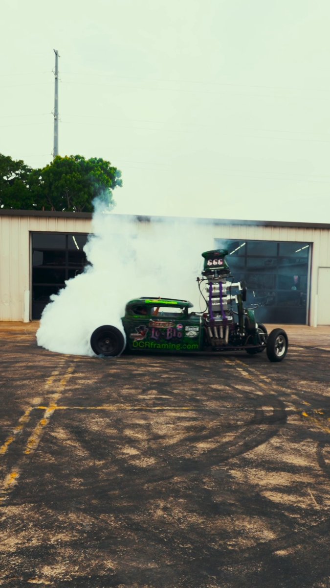 When Kyle Hogue pulls up… you already know he's not leaving quietly 😈💨 Nothing like a proper burnout to shake the walls at GMG!