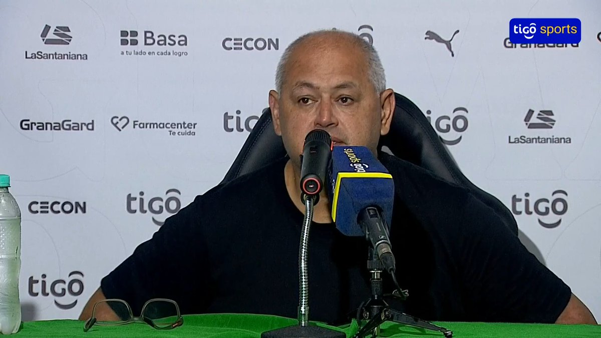 RENUNCIÓ ⬜️⬛️Tras la goleada de Rubio Ñu a Libertad (3-0), por la fecha 17 del #AperturaAPF2026, Francisco Arce comunicó su renuncia al cargo de director técnico del Gumarelo. 🗣️"Comuniqué nuestra renuncia a la persona encargada en el club. Realmente ya no le veo vuelta, hemos intentado de todo, entonces es mejor alejarse", dijo el Chiqui.