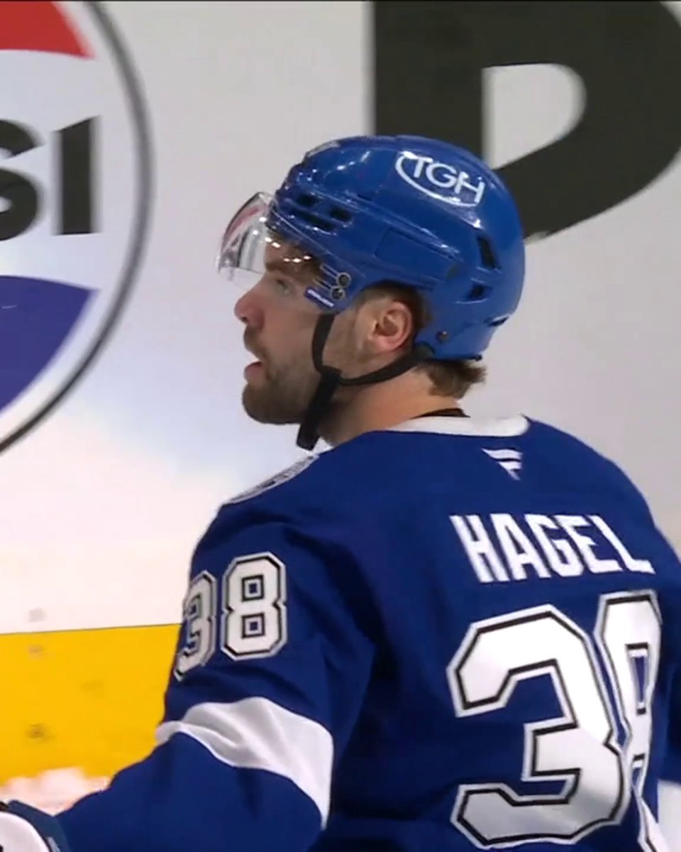 TAMPA BAY BURIES ON ITS FIRST SHOT ON GOAL IN GAME 2 🚨 Watch Canadiens-Lightning on ESPN2 and the ESPN App NOW! 👀