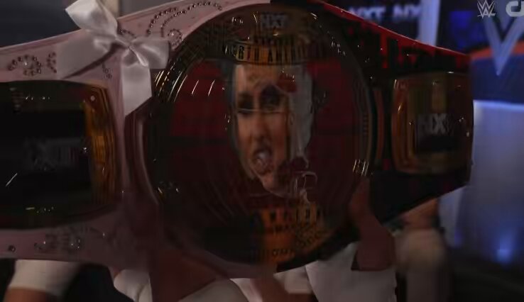 “BADDIE ALERT LOOK AT THIS BLONDE PIECE I JUST MATCHED WITH” NXT IS SO FUNNY MAN 😂 #NXTRevenge