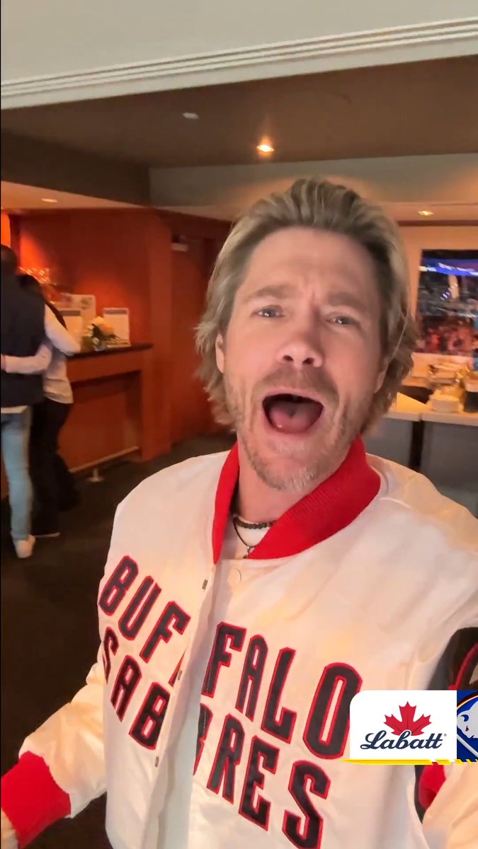 Our guy Chad Michael Murray is in the house for Game 2‼️ #LetsGoBuffalo | Labatt Blue Light