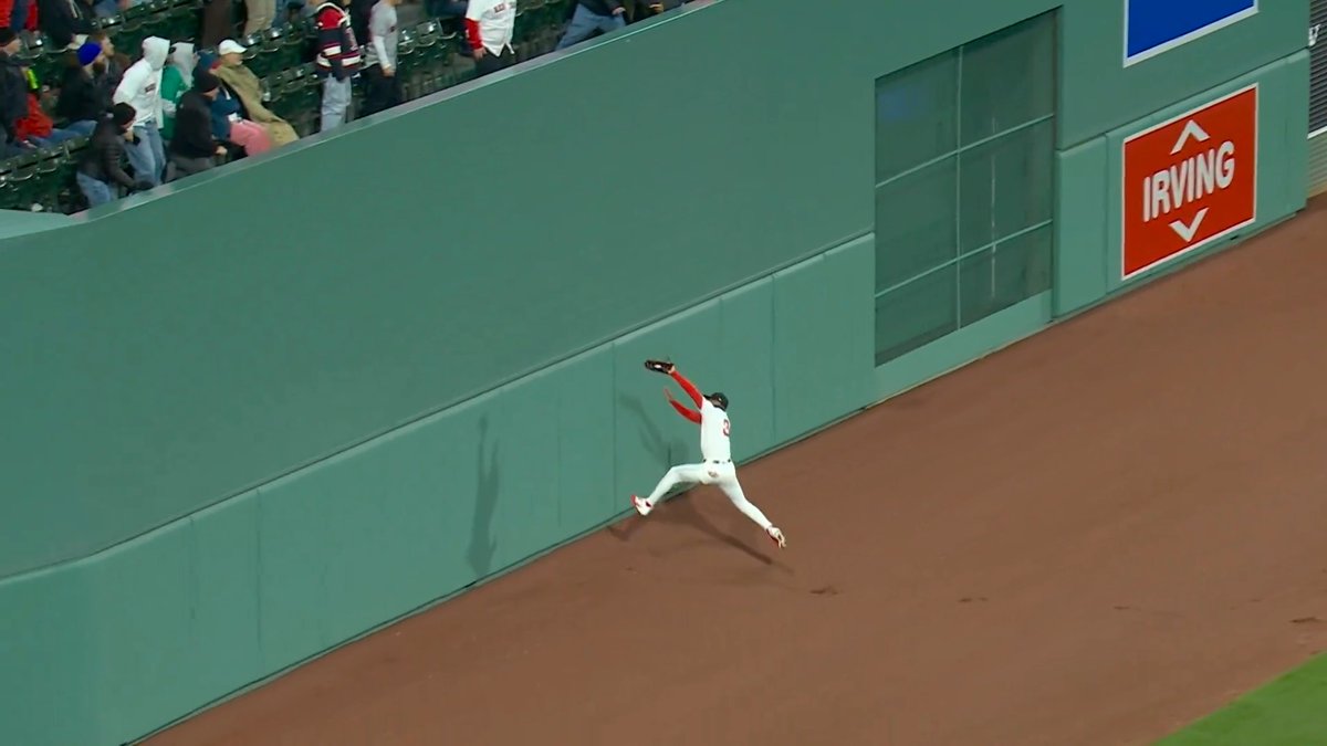 Superb leaping catch by Ceddanne Rafaela!