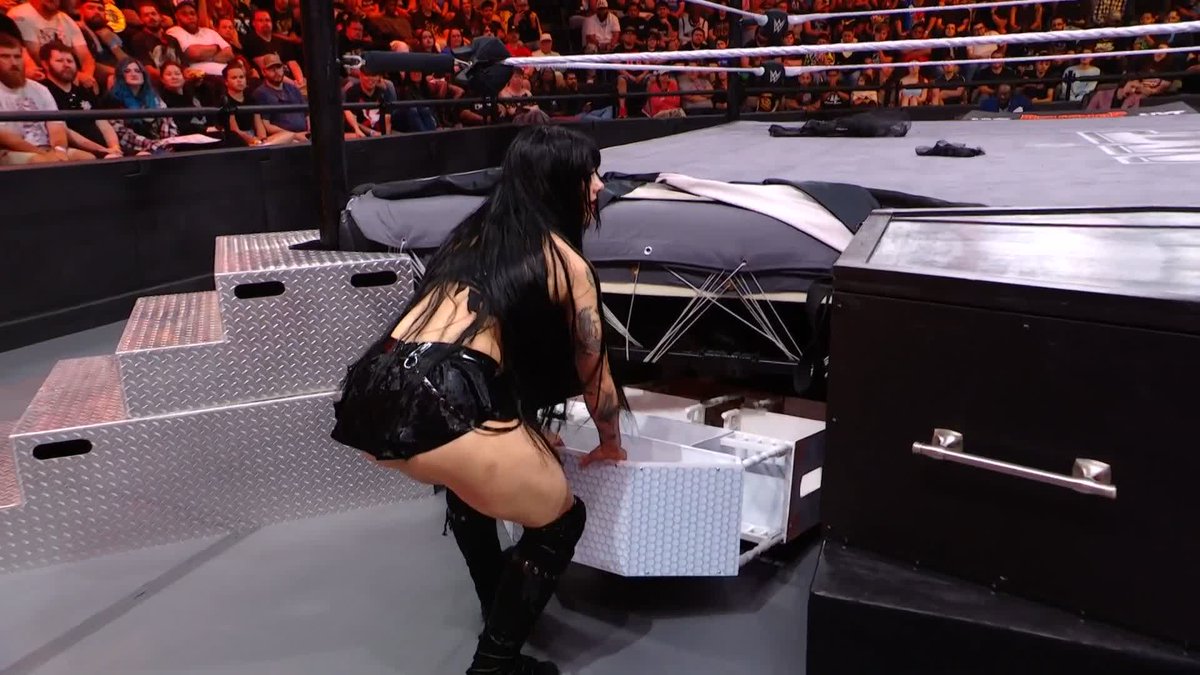 OH MY 😳 blakey ♡ sends Tatum RIGHT into her own dollhouse!