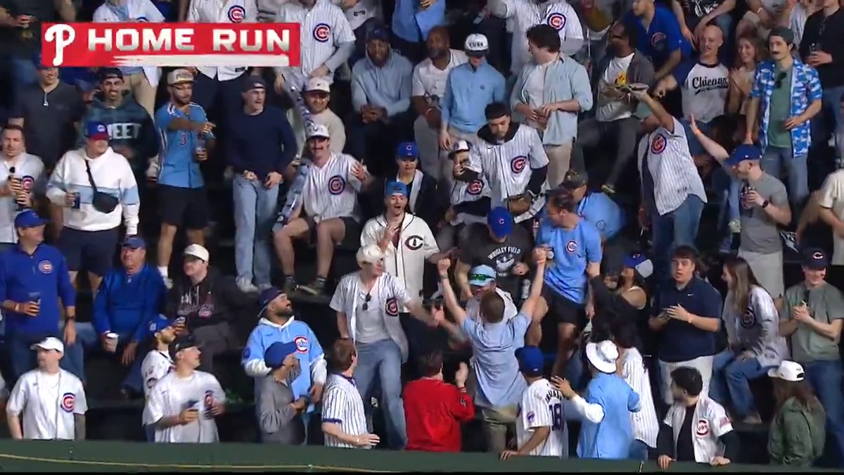 Schwarbs sends one deep!