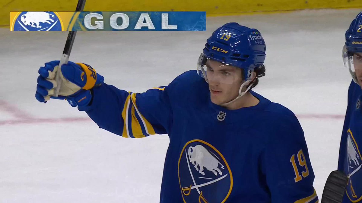 UH OH, THE SABES JUST SCORED A QUICK TWO... IT'S 4-2 WITH 5 MINUTES LEFT 👀