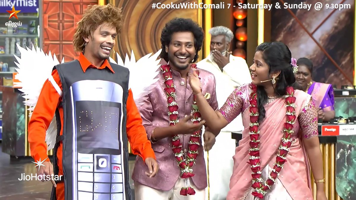 தப்பு தப்பா Lyrics போடாதீங்கப்பா... 🤣🔥 இனி Couple Cooks-ஓட Double Trouble 😀 Cooku with Comali Season 7 - சனி மற்றும் ஞாயிறு இரவு 9:30 மணிக்கு நம்ம விஜய் டிவில.. #DoubleTrouble #CookuWithComaliSeason7 #CookuWithComali7 #CookuwithComali #CWC #VijayTelevision #VijayTV