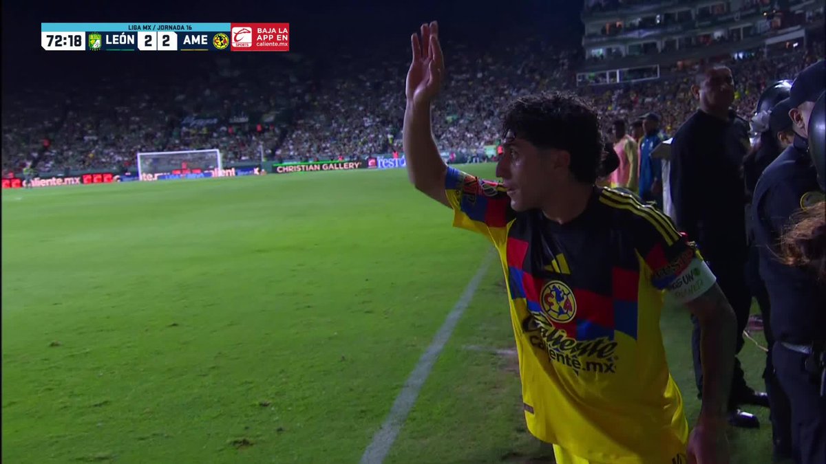 Cosas que nunca me imaginé ver César Arturo Ramos marcándole un penal al América