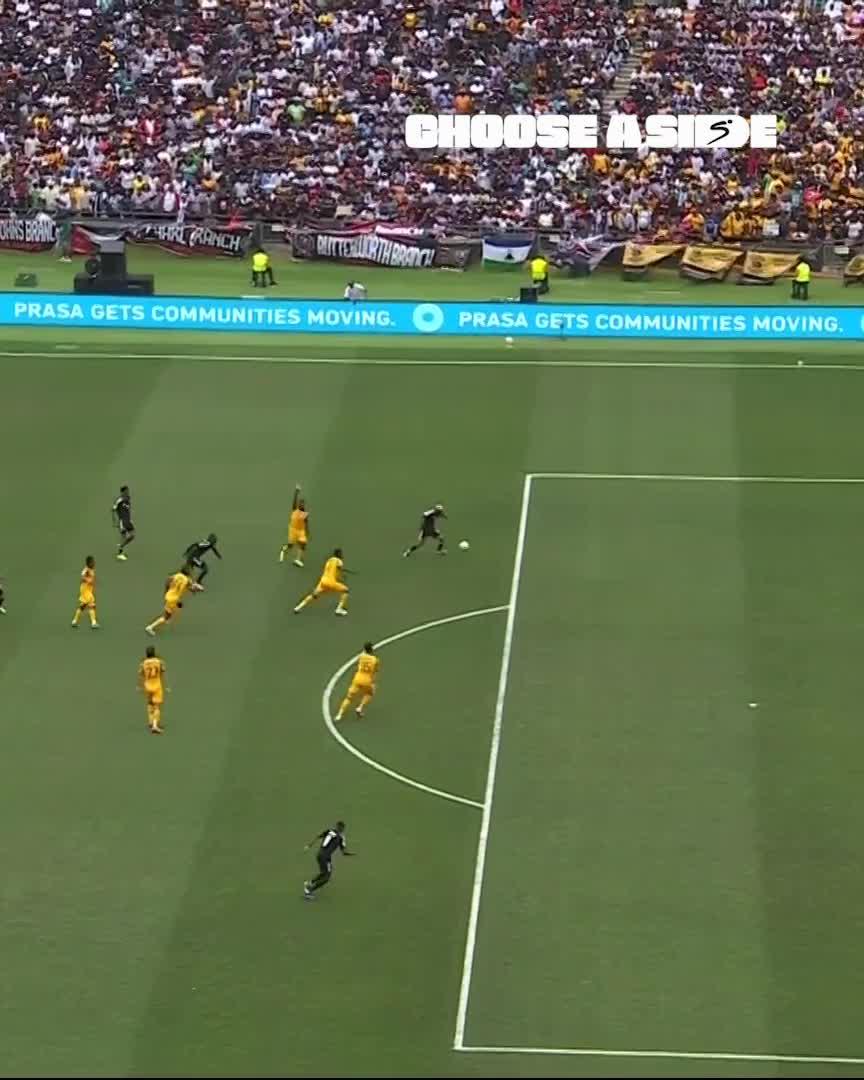 Last time out in the Soweto Derby: Kaizer Chiefs 0-3 Orlando Pirates How will it end this Sunday? #SSDiski | #ChooseASide