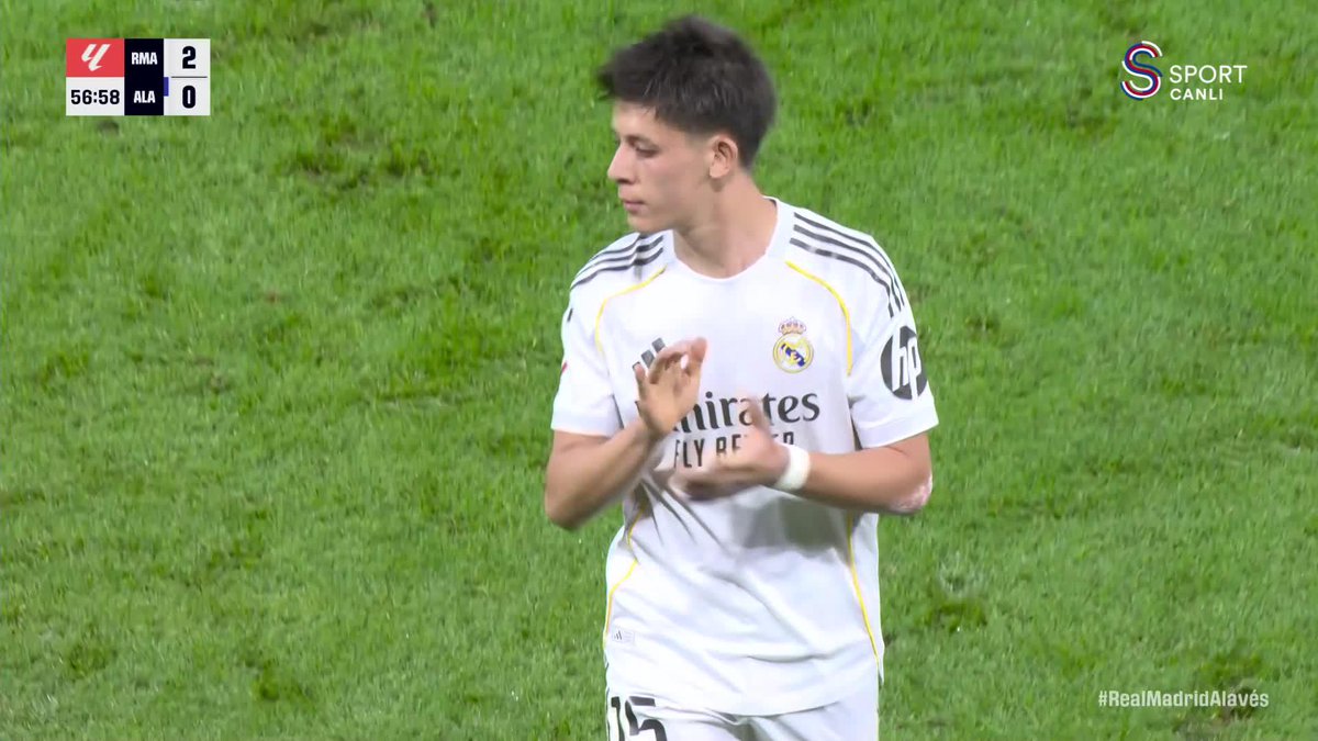 • 2017'de Toni Kroos'tan bu yana 70 şans yaratan ilk Real Madrid oyuncusu. • 2013'te Mesut Özil'den bu yana La Liga'da 17 büyük şans yaratan ilk Real Madrid oyuncusu. • 20 gol katkısı (14 asist, 6 gol). Arda Güler İnanılmaz sezon, inanılmaz! 💎🇹🇷