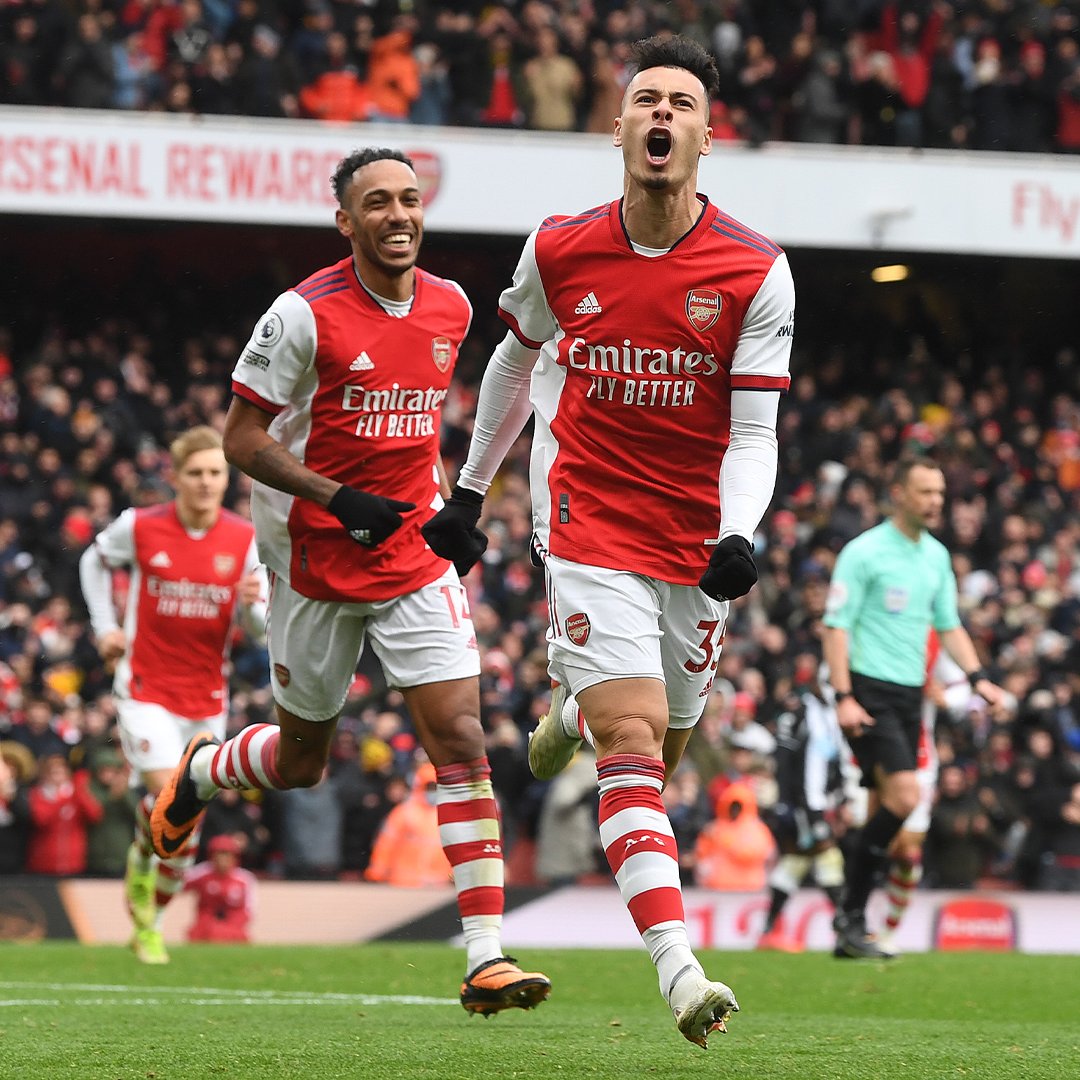 A clever run and the perfect finish 🤌 Gabi’s cushioned volley against Newcastle in 2021 🇧🇷