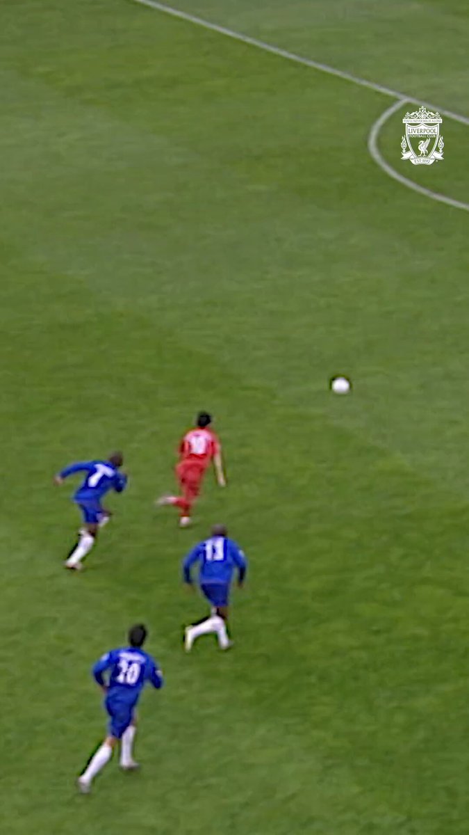 Garcia with a sublime strike against Chelsea 20 years ago today ⚽️💫