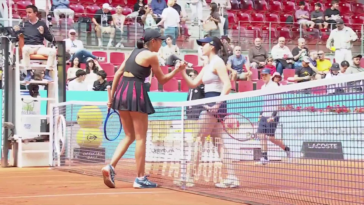 Zhang Shuai defeats Eva Lys 6-4, 6-3 in Madrid's first round! 🤺 The 37-year-old earns her fifth tour-level singles win of the year. #MMOpen