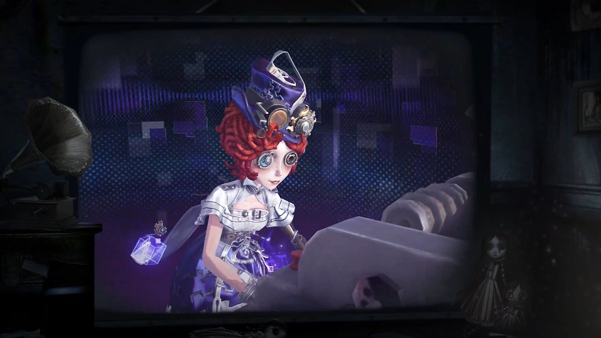 🤖JOIN US!🤖 BLK.TRACYが 第五人格にログイン! 彼女がゲーム内で使用する衣装は 赤髪と機械仕掛けのワンピースが とってもかわいいシルエット衣装なの! こちらのSSR衣装は 4月30日にショップに登場♪ ぜひ、ゲットしてほしいの! #IdentityV #第五人格
