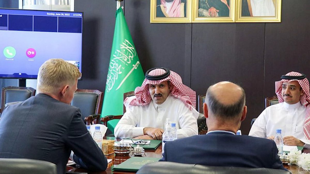 #لقاء_سعودي - حوثي وخارطة طريق غامضة.. حكومة غائبة ومبعوث أممي في دائرة الشك تقرير: عبد الله الوادعي