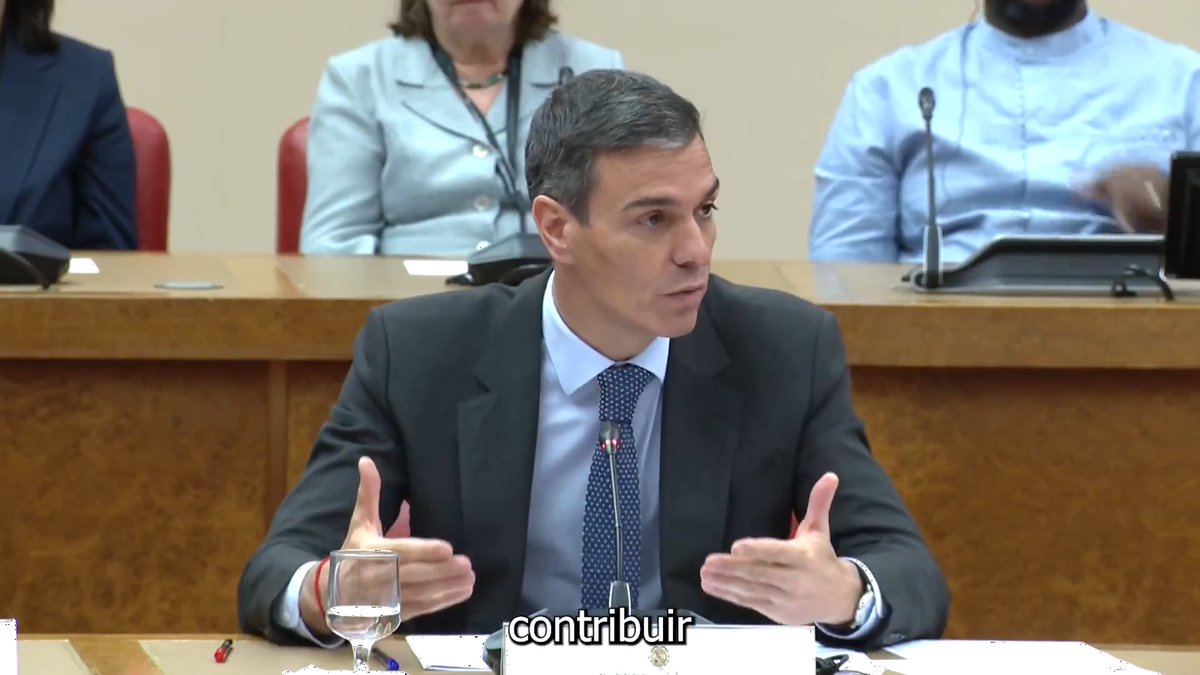 Defendemos que la gobernanza de la inteligencia artificial debe estar en manos de los pueblos y no en las de un reducido grupo de personas. Esa es la vocación de España: contribuir a una IA responsable, humanista, que sirva al bienestar de todos sin dejar a nadie atrás.