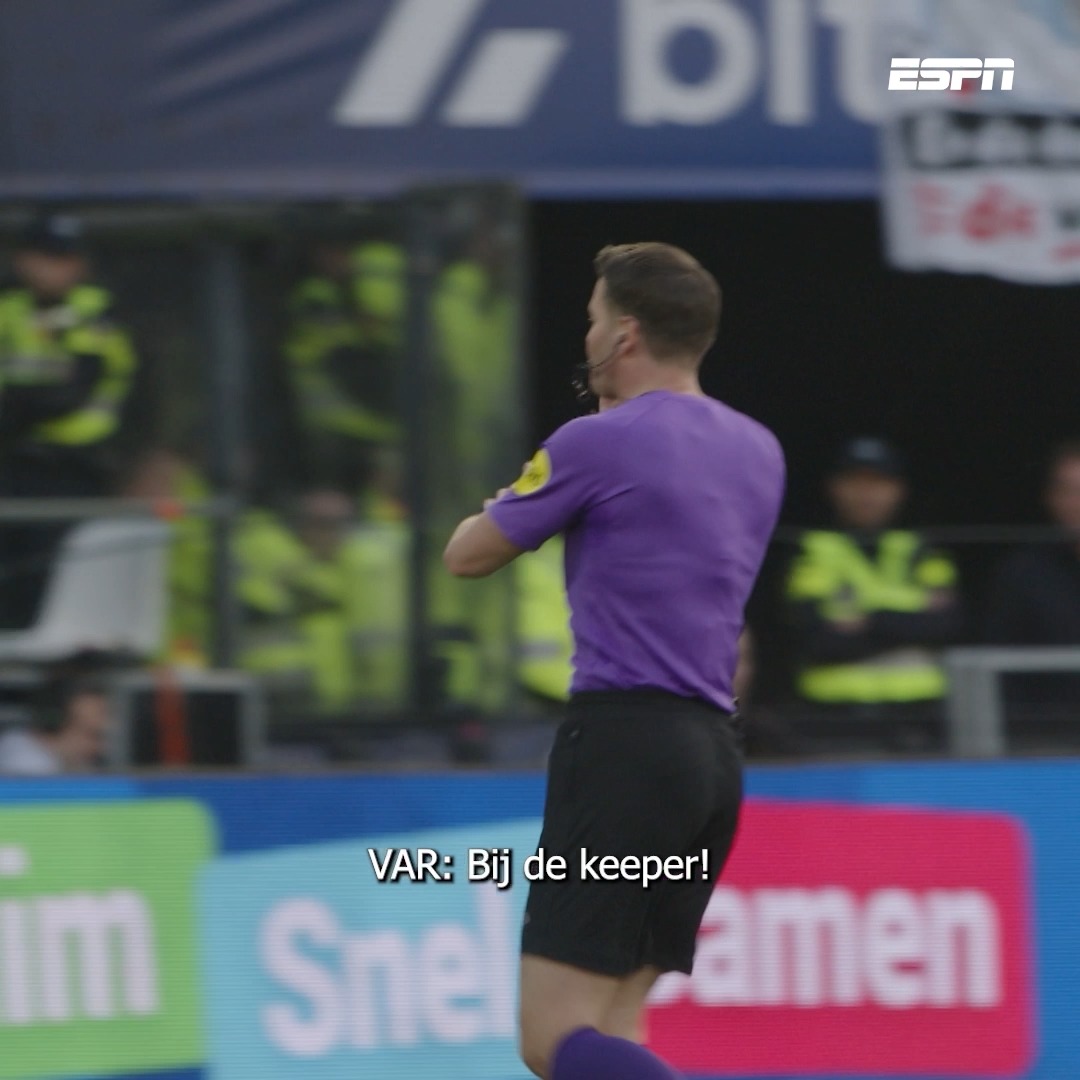 Danny Makkelie moet ingrijpen bij opstootje in bekerfinale 🗣️ "Als jij mijn wedstrijd nog één keer moeilijker maakt..." #ExtraTijd | ARAG