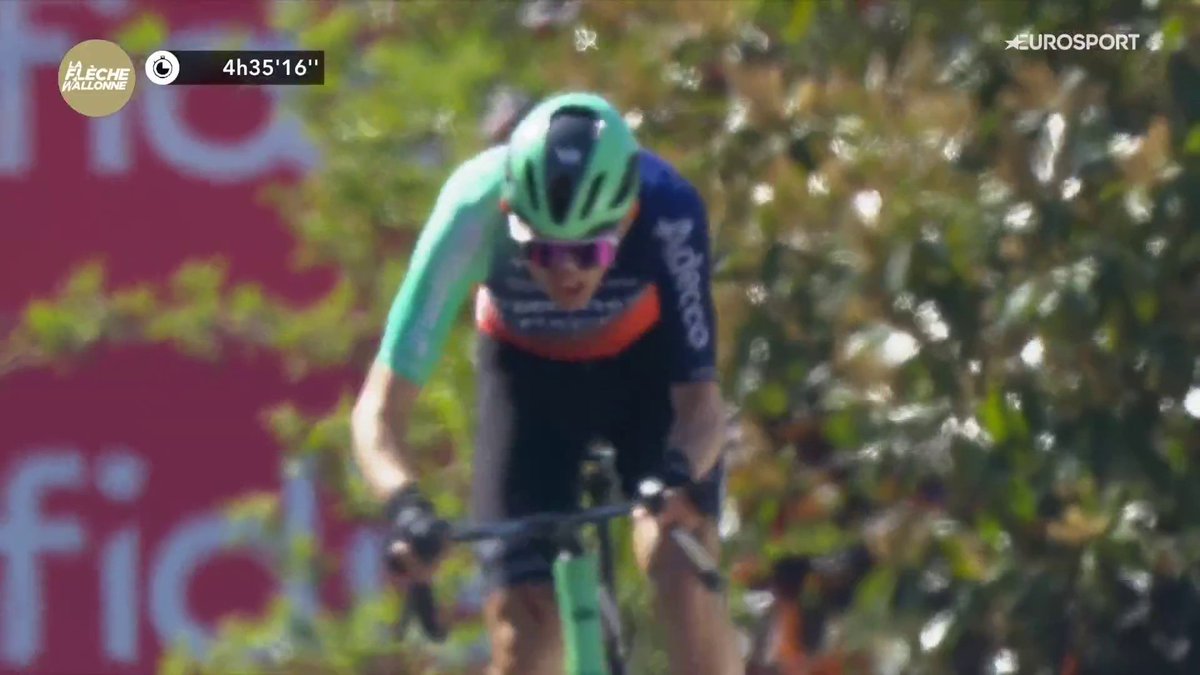 𝑬𝑳 𝑯𝑬𝑹𝑬𝑫𝑬𝑹𝑶 🏹 Paul Seixas derriba el Muro de Huy en su debut y sucede a Tadej Pogacar en la Flecha Valona. 🚴♂️ Lo has visto en Eurosport.es y HBO Max España. #FlecheWallone