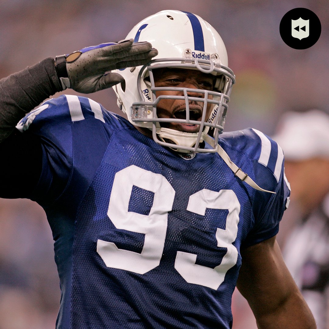 Dwight Freeney's spin move was LETHAL. 125.5 career sacks 😲