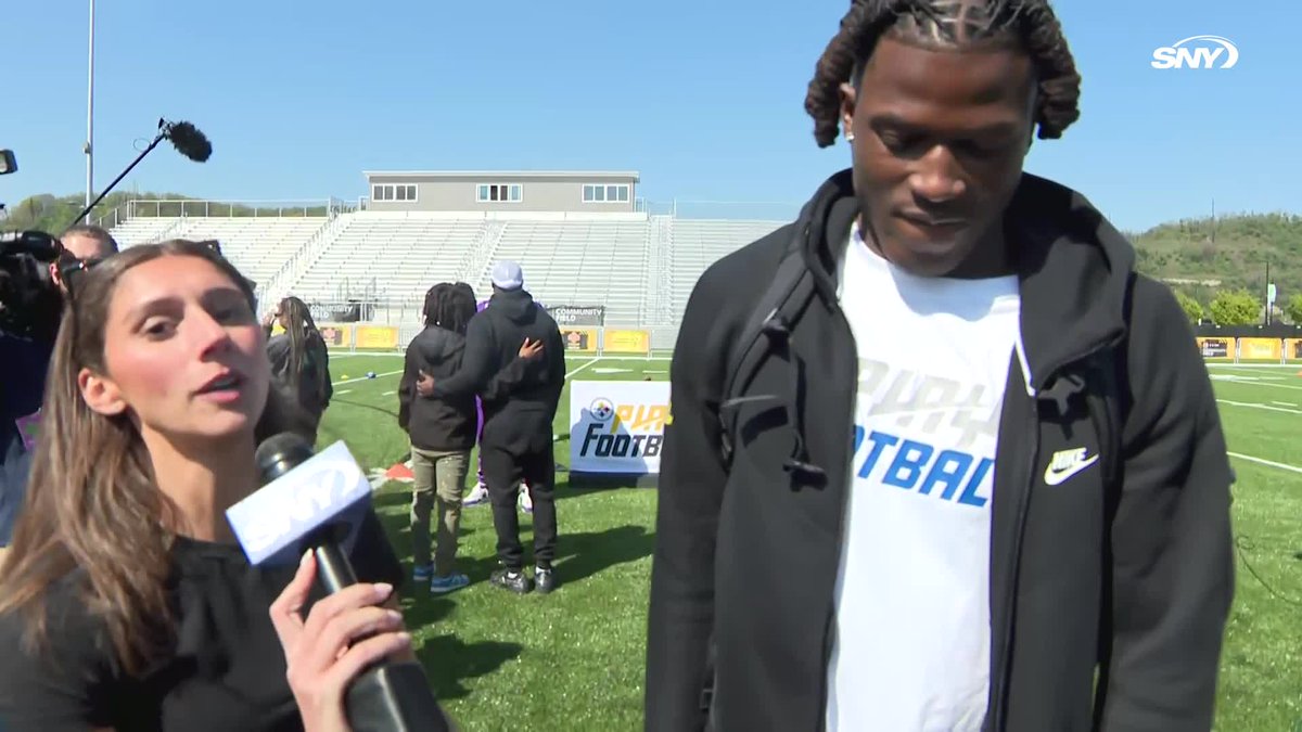 "I like everybody there - that's a good organization" Arvell Reese talks with Niki Lattarulo about his interactions with the Jets ahead of the 2026 NFL Draft