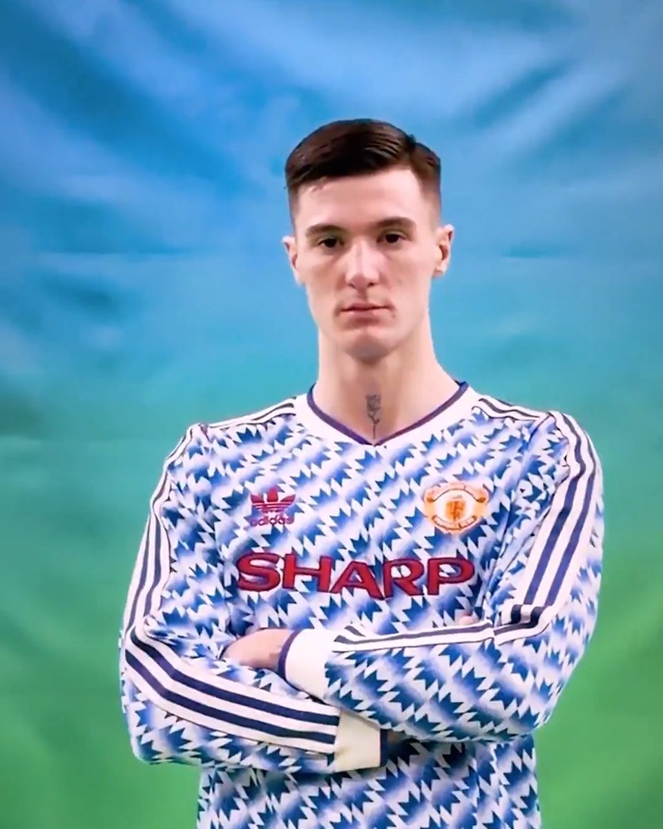 Winding it back with the legendary @adidasFootball Bringback 90/92 collection ⚽️🎬