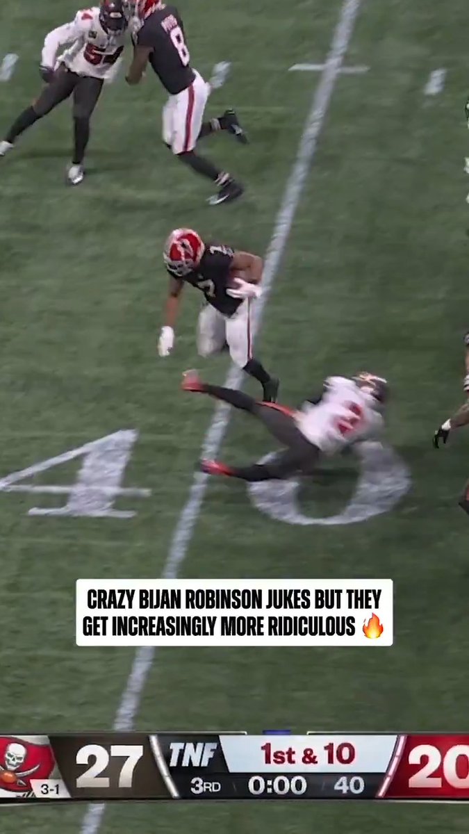 Bijan Robinson is a human joystick 🕹️😮💨