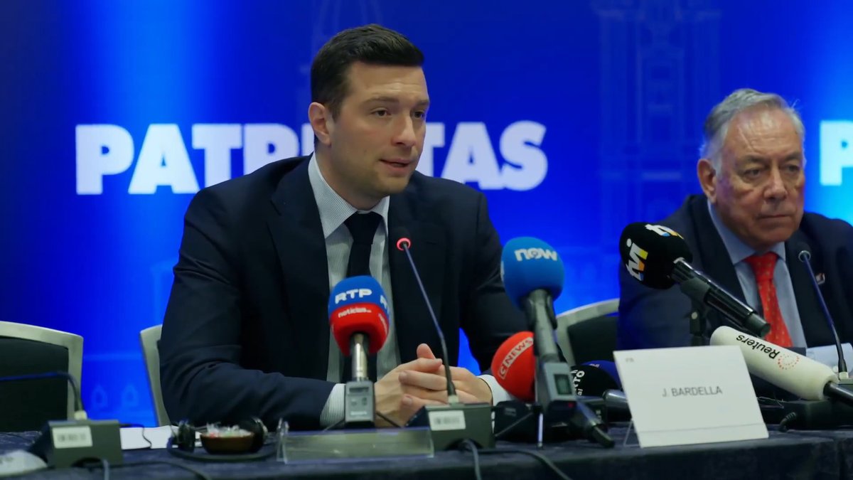 La France est à la croisée des chemins. L'économie française est dans une situation extrêmement préoccupante : nous subissons la désindustrialisation, la perte de nos exploitations agricoles, un endettement qui abîme notre crédibilité. #Porto Patriotes pour l’Europe 🇫🇷