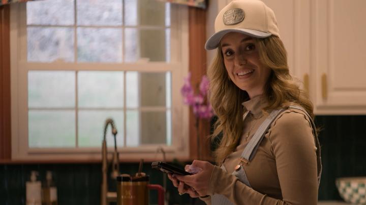 Lainey Wilson reads the letter she wrote to Tim McGraw when she was 18 in nursing school 🥲 Lainey Wilson: Keepin’ Country Cool is now playing!