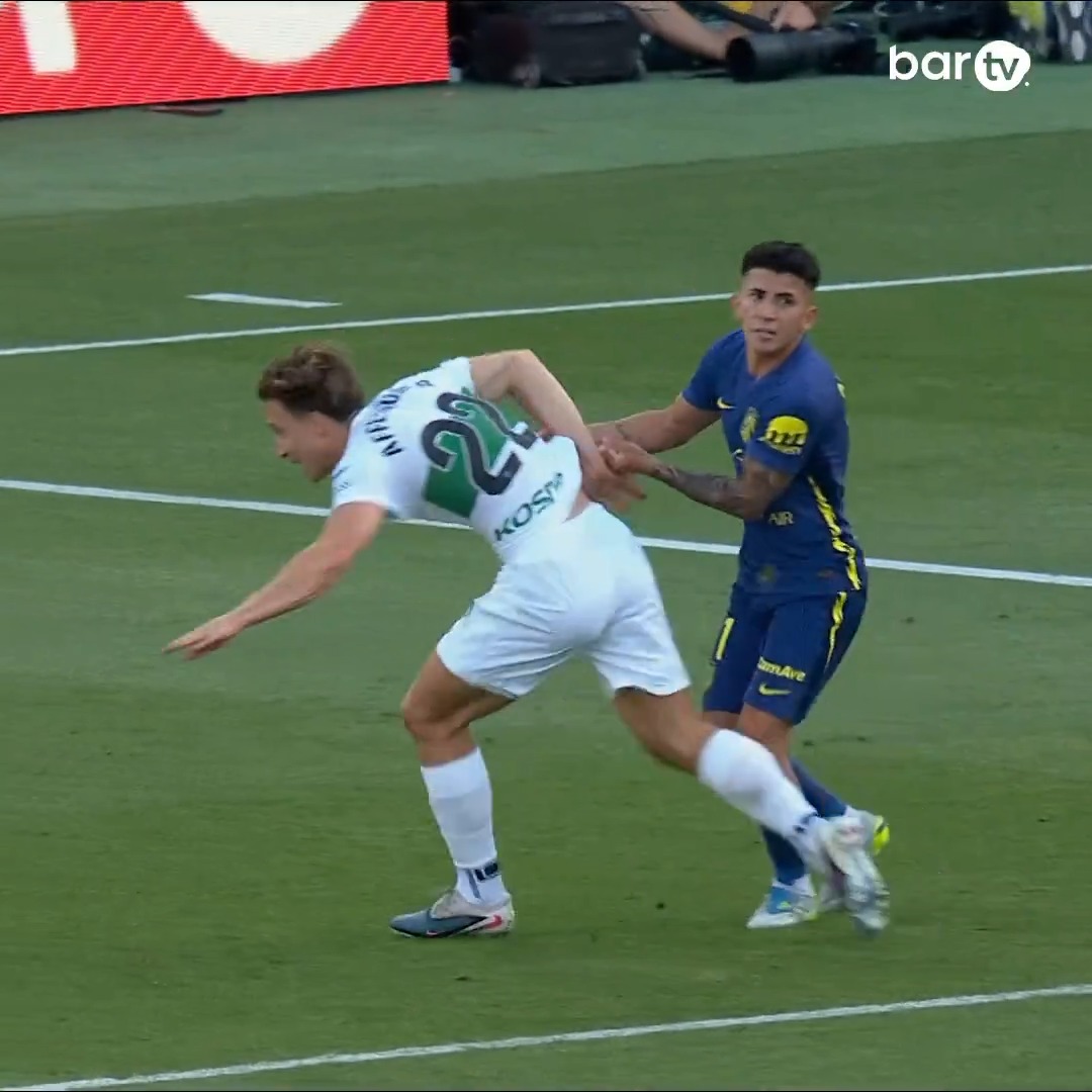 🟥 El penalti y la tarjeta roja a Almada #TodoPasaEnTuBar