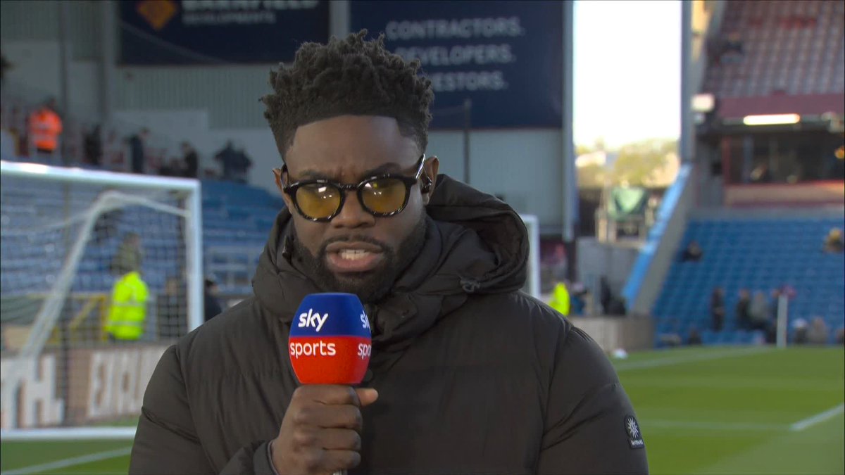 "As a coach, I think he's fantastic" Micah Richards is disappointed that Chelsea didn't stick with Liam Rosenior after his first difficult period 🔵