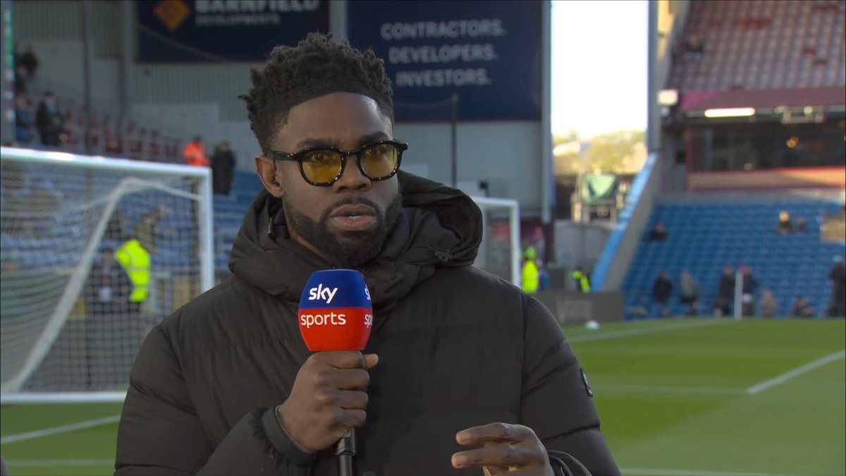 "The huddle, respecting the ball' Micah Richards says Liam Rosenior 'playing up to the media' did not help him at Chelsea ⤵️
