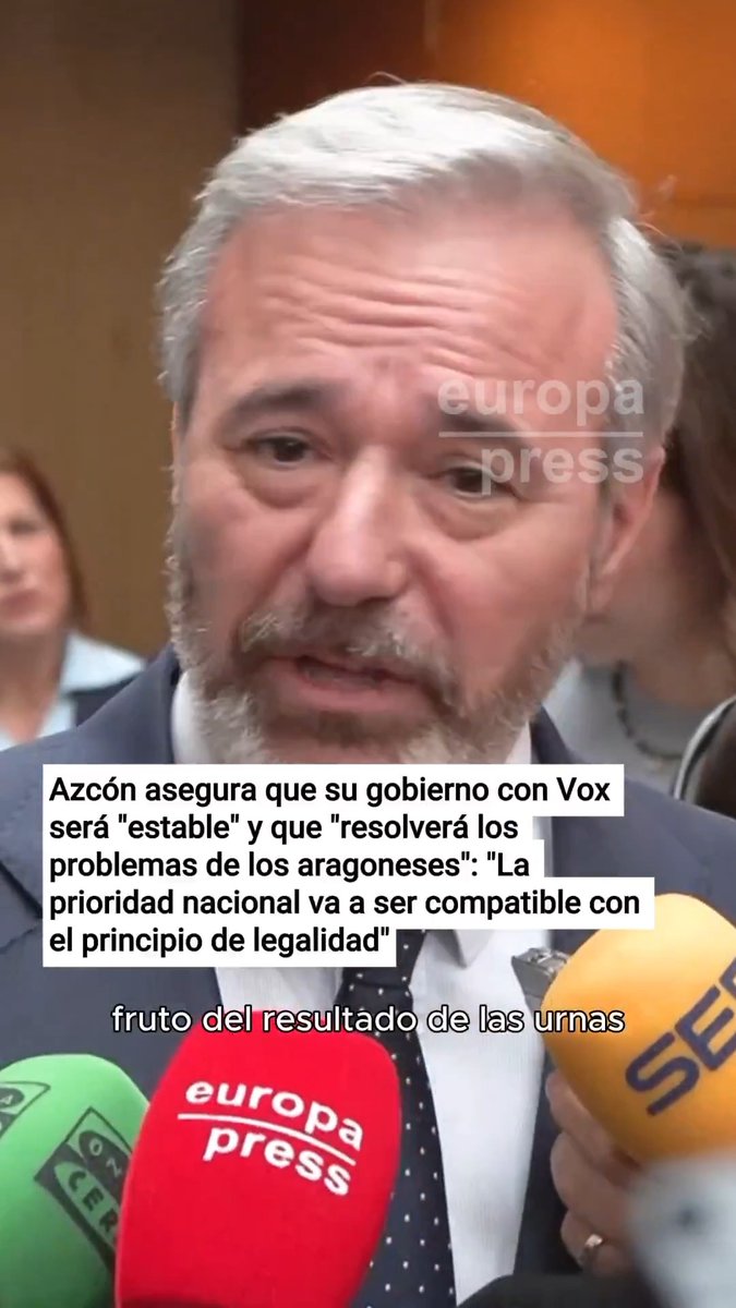 Azcón asegura que su gobierno con Vox será "estable" y que "resolverá los problemas de los aragoneses": "La prioridad nacional va a ser compatible con el principio de legalidad"