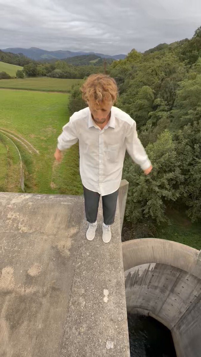 Bro lands the backflip and folds under zero pressure