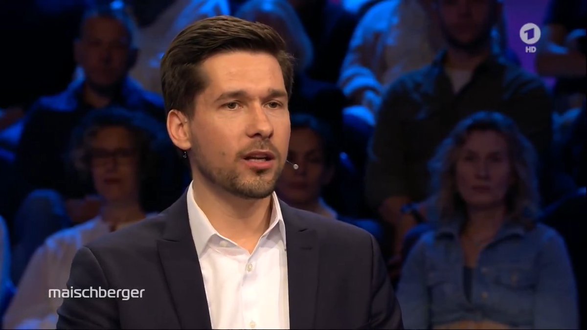 „Es geht nicht um die Kilometer, es geht darum, dass dieser Krieg endet”, erklärt Vassili Golod. „Und dieser Krieg endet dann, wenn Russland dazu bereit ist, dass die Waffen schweigen.” Der Kreml sei nicht von dem Ziel abgerückt, den ukrainischen Staat zu zerstören. #maischberger