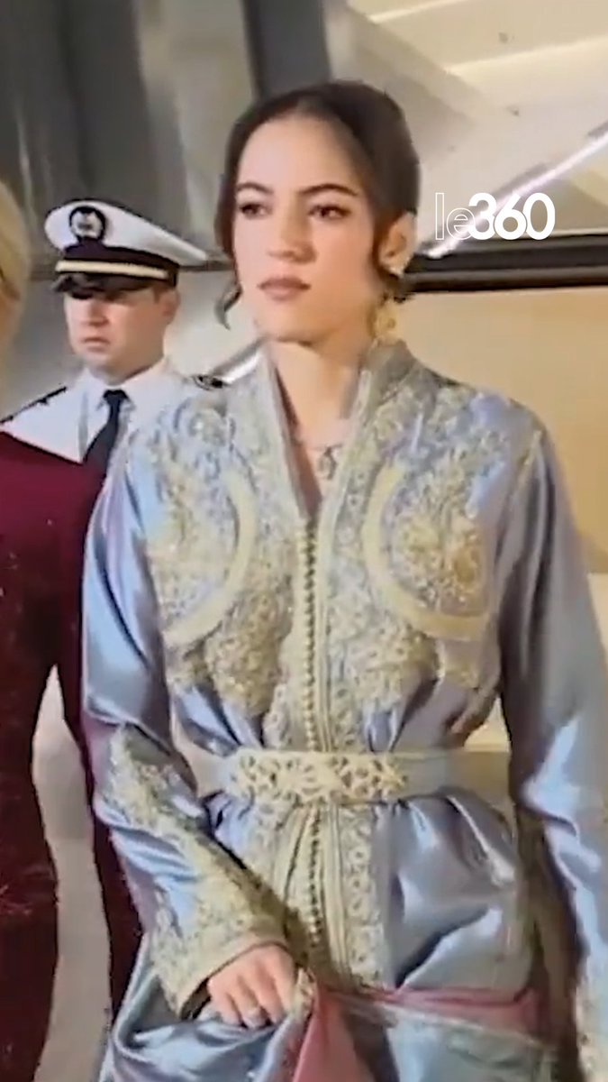 🇲🇦 Les princesses Lalla Khadija, Lalla Meryem et Lalla Hasnaa, accompagnées de Brigitte Macron, assistent au spectacle d’ouverture du Théâtre royal de Rabat