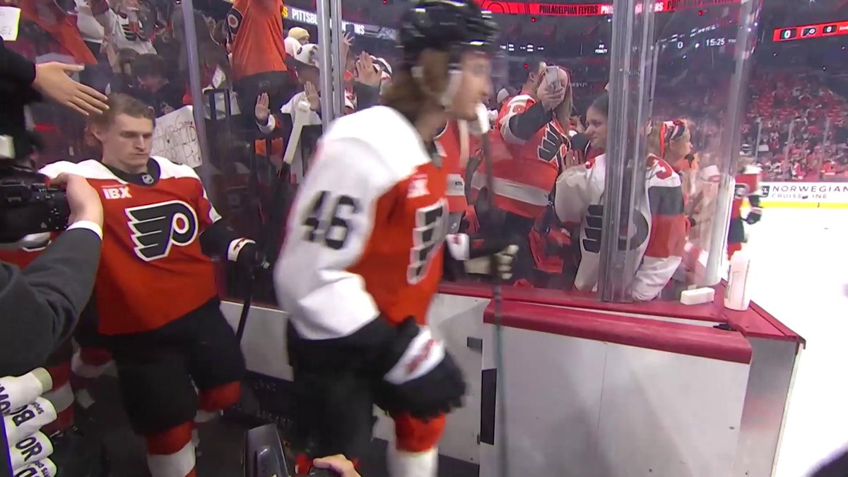 For the first time in eight years, there's a #StanleyCup Playoff game being played in Philly 🧡 🇺🇸: NHLonTNT 🇨🇦: Sportsnet & TVA Sports
